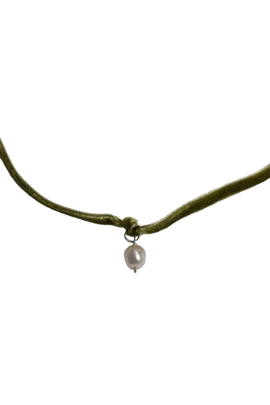 No Wallflower Project Olive Velvet Freshwater Baroque Pearl Choker Necklace